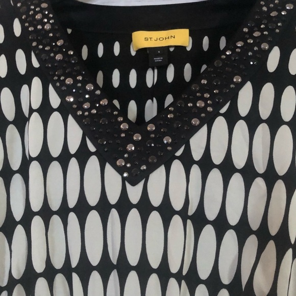 St. John Stylish Black and White Women's Top - Picture 7 of 8